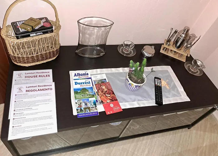 Residenza Lumturi 아파트 *